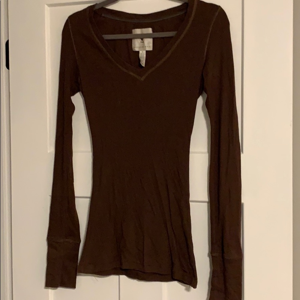 Abercrombie v neck